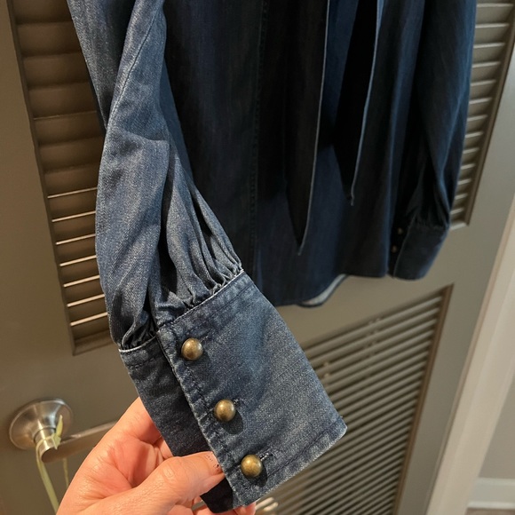 Kate Spade Denim Tie shirt - Picture 2 of 7